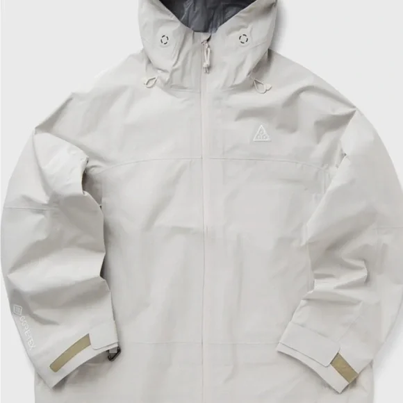 Nike ACG Gore-Tex Rain jacket - Picture 2 of 13